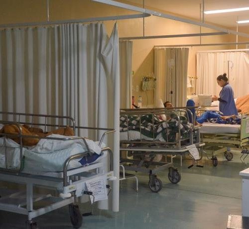 thumb Emergências hospitalares atendem com superlotação em Porto Alegre