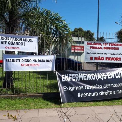 Funcionários do Hospital Centenário fazem ato contra atraso nos salários