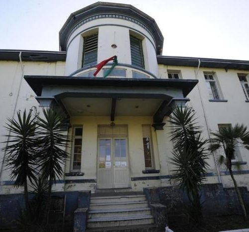 Administração do Hospital Casa de Saúde diz que pode suspender atendimentos na maternidade