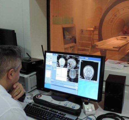 Hospital Universitário de Santa Maria convoca profissionais que faltavam para colocar aparelho de ressonância magnética em funcionamento