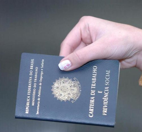 OUTUBRO ROSA: Conheça os direitos das trabalhadoras com câncer de mama