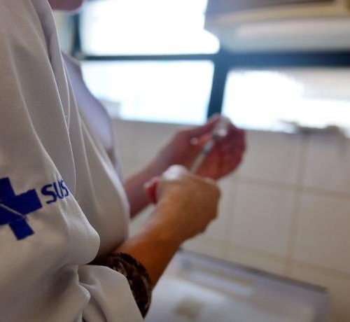 Governo zera imposto para compra de vacinas contra a hepatite A