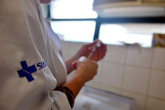 thumb (4) Governo zera imposto para compra de vacinas contra a hepatite A