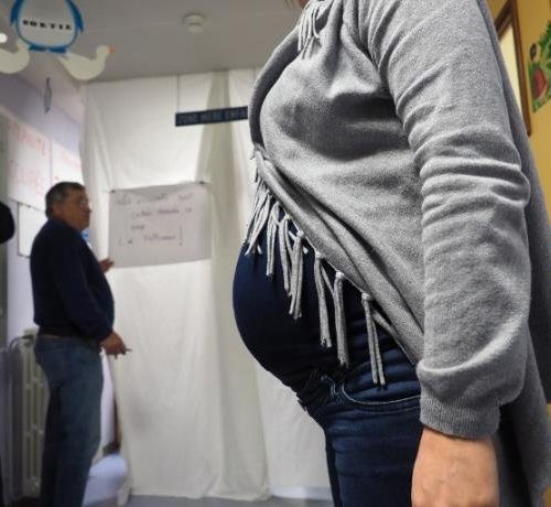 Estudo aponta que esperar 12 meses entre duas gestações reduz riscos