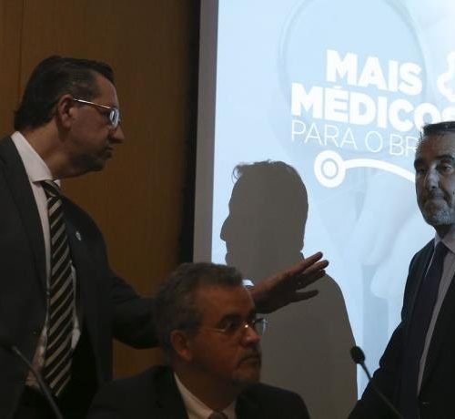 Ministério da Saúde reabre 200 vagas com desistências do Mais Médicos