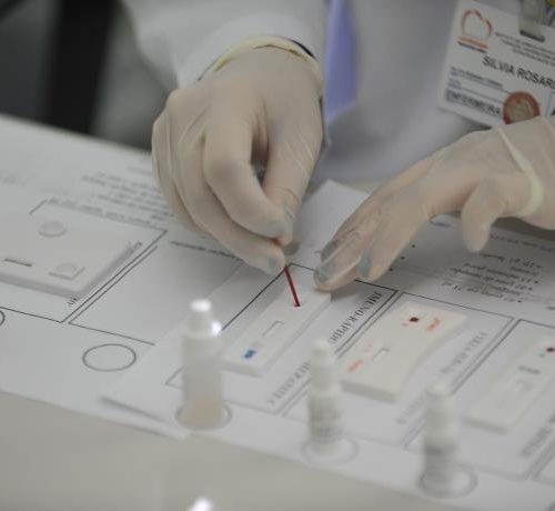 Estudo: Porto Alegre pode economizar R$ 7 milhões se usar rede própria para exames clínicos