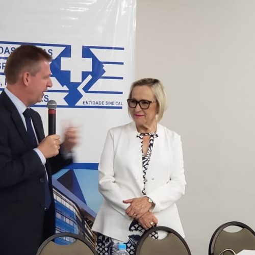 Estado promete pagar em dia repasses a hospitais a partir de abril