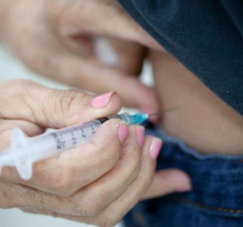 Dia D de vacinação contra a gripe leva mais de 28 mil pessoas aos postos de Porto Alegre