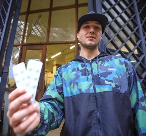 Entrega de medicamentos gratuitos é irregular no Estado