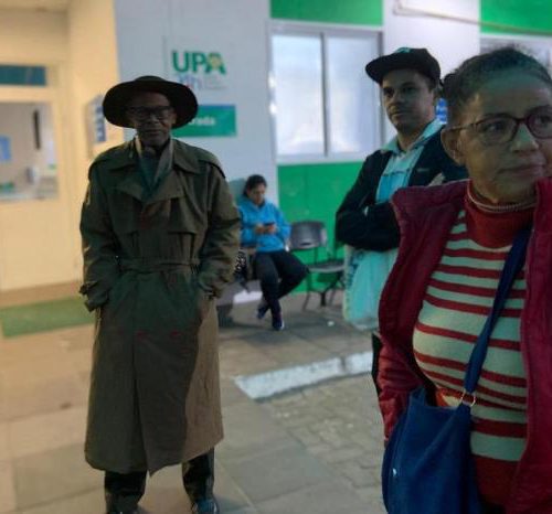 Pacientes reclamam de mais de 12 horas de espera na UPA da zona norte de Porto Alegre