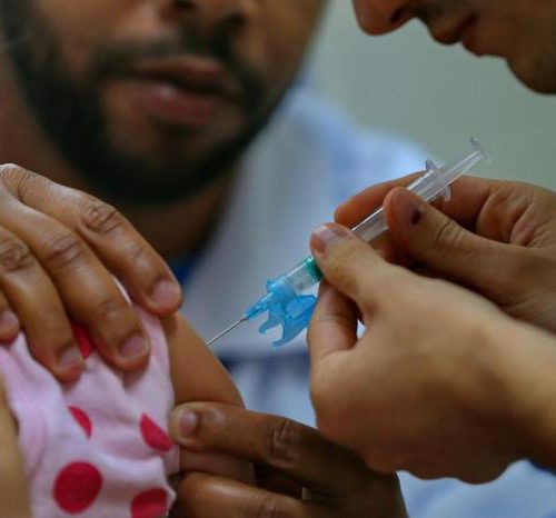 Vacinação contra a gripe é aberta para toda a população a partir desta segunda-feira