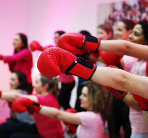 Câncer de mama: ação da Santa Casa lembra a importância da prevenção o ano inteiro