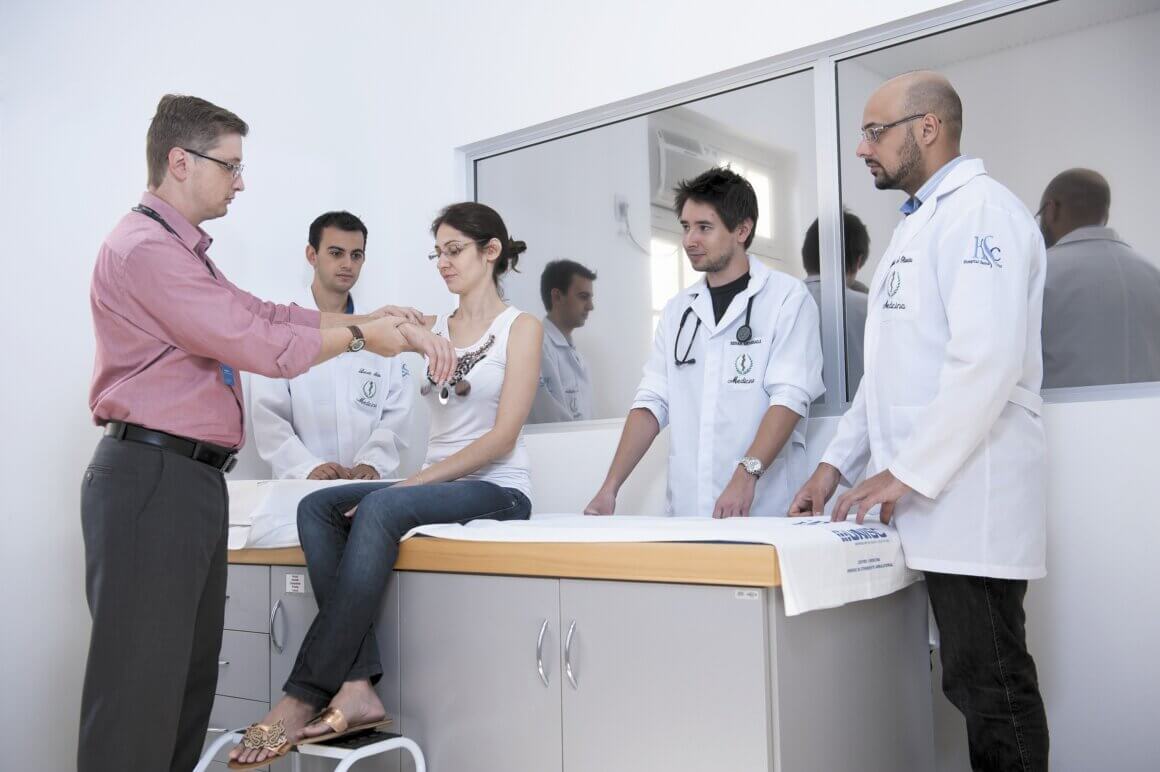 Hospital Santa Cruz inscrevepara residências médicas