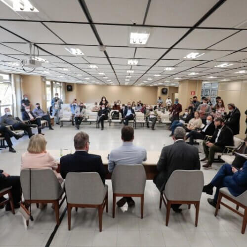 Governo debate regras do programa Assistir com prefeitos da Região Metropolitana