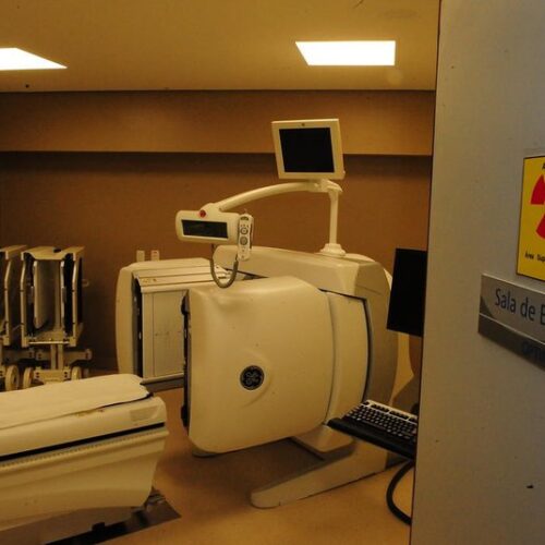 Hospitais gaúchos atualizam atendimentos após retomada da produção de insumos para tratamento de câncer