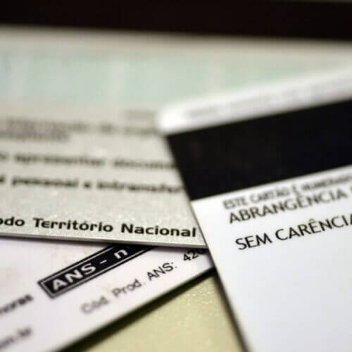 Alocação de leitos para covid para planos de saúde cai em outubro