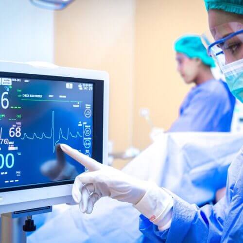 Os entraves para o avanço do PL do piso da enfermagem