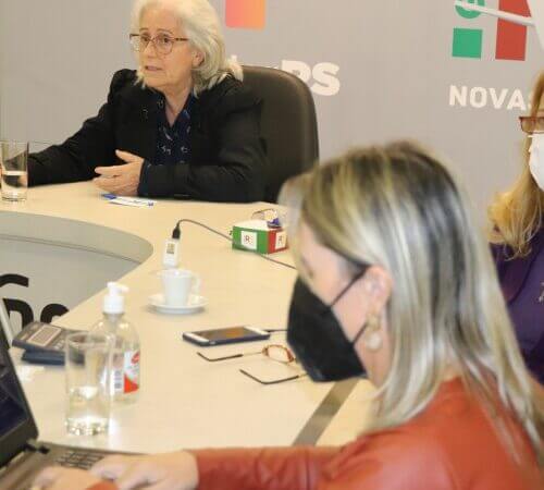 Capacitação em assistência à dengue conta com participação de especialista em medicina tropical